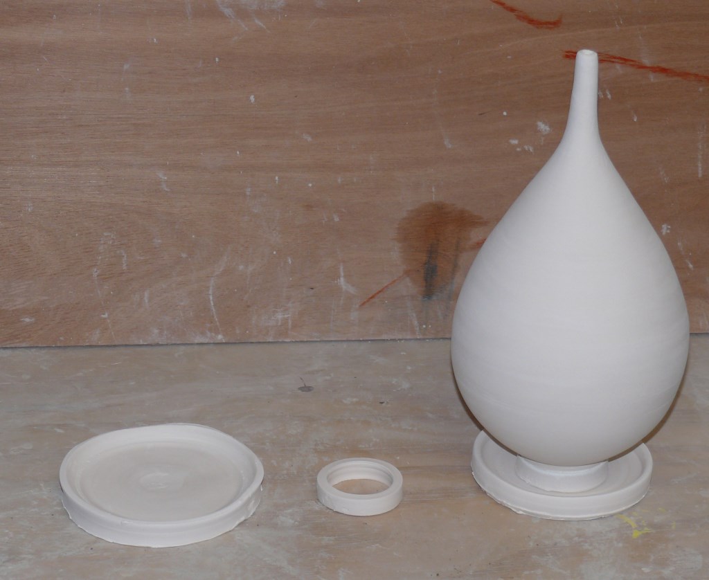 Vase on glaze catcher